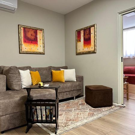 Home Away From Home Apartment Durrës Eksteriør bilde