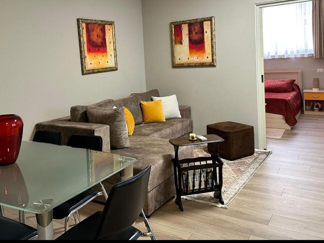 Home Away From Home Apartment Durrës Eksteriør bilde